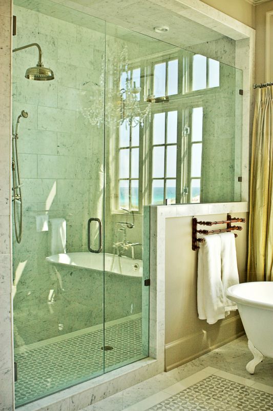 Luxurious Shower Spaces
